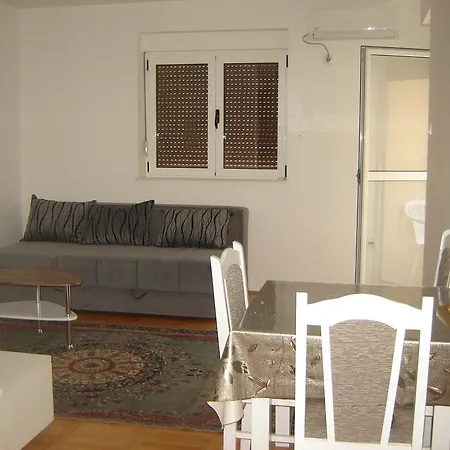 아파트 Miranda 트레빈예